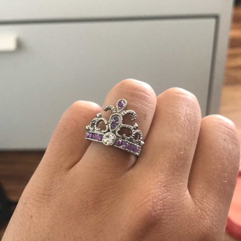 Crown ring